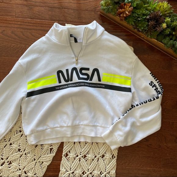 H&M • Bundle of 4 cropped hoodies - Picture 9 of 14